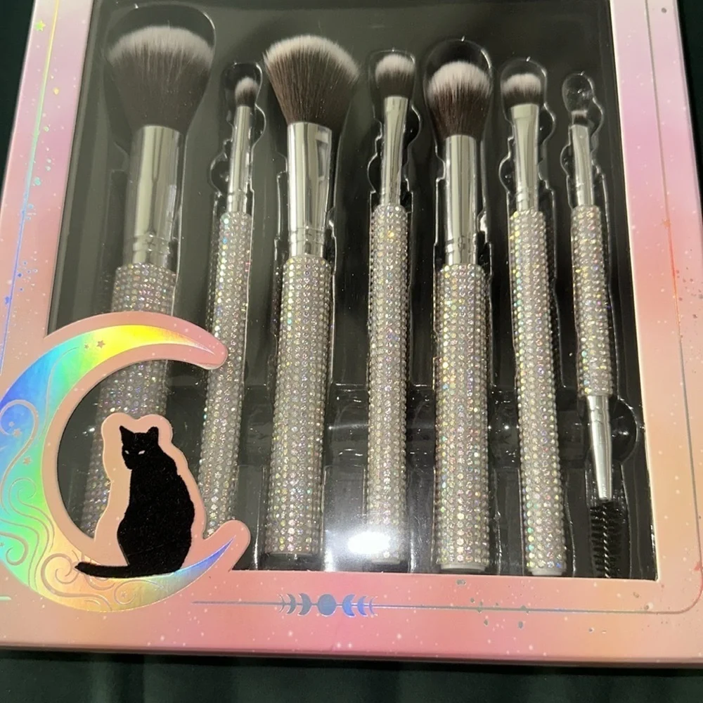 Halloween blinked out make up brush set seven piece💎💎💎💎